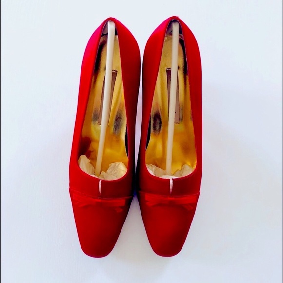 Red Satin pump bow detail 3 inch heel leather sole size 7.5 - Picture 6 of 16